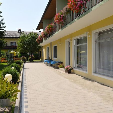 Pension Miklautz 상트칸지안 외부 사진